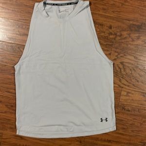 Men’s size large Under Armor muscle tank. New, no tag.